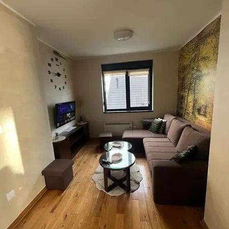 Istra 23 Titova Апартаменты *